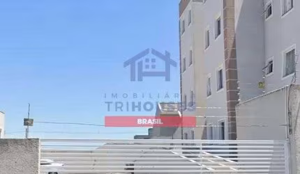 Lindo Apartamento seminovo  à venda no Bairro Alto com 2 dormitórios, 1 banheiro e 1 vaga de garage