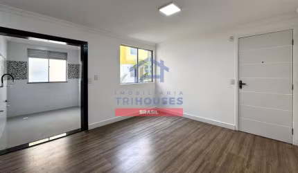 Excelenete apartamento térreo com 2 dormitórios à venda, Tatuquara, Curitiba, PR por R$190 mil