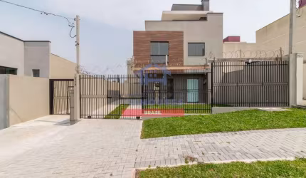 LIndos Sobrados com 3 quartos à venda, Uberaba, Curitiba, PR por R$649 mil