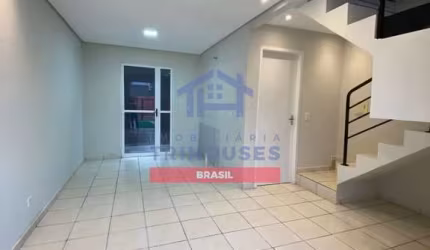 Excelente sobrado com 2 quartos à venda, Campo de Santana, Curitiba, PR por apenas R$259.000,00!!