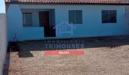 Linda Casa com 2 dormitórios à venda por apenas R$:413.000,00 em Campina da Barra, Araucária, PR