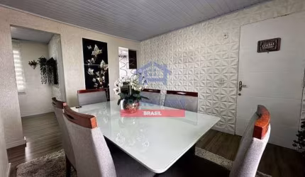 Belo Apartamento com 3 quartos totalmente reformado, no Pinheirinho, em Curitiba, PR.