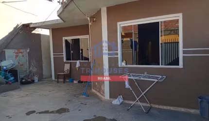 Oportunidade! Excelente Casa térrea à venda com 3 dormitórios no bairro Passaúna, Araucária, PR.