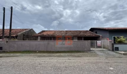 CASA no CENTRO com 2 quartos para VENDA, 84 m²