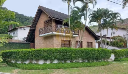 Casa 3 Dormitórios sendo 2 Suítes em São Sebastião