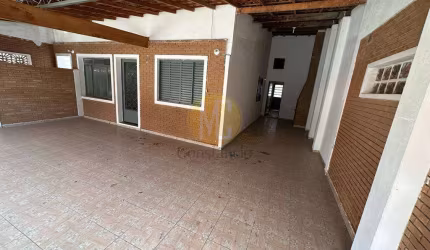 Casa 3 Dormitórios + Edícula - 205m² - Bosque dos Eucaliptos