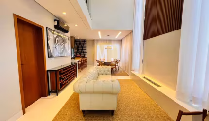 Casa Luxuosa e Totalmente Mobiliada à Venda em Condomínio Fechado -