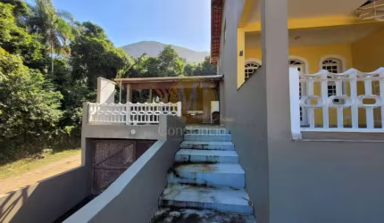 CASA COM 4 QUARTOS NO CONDOMINIO LAGOINHA - UBATUBA