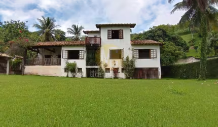 CASA PARA LOCAÇÃO EM SÃO SEBASTIÃO (300 M PRAIA DO ARRASTÃO)