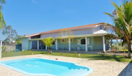 Chácara em Paraibuna 2.300 m² - Casa com 3 Dormitórios sendo 1 Suíte