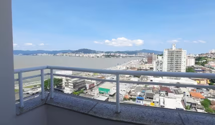 Cobertura Exclusiva com Piscina Privativa e 4 Vagas – A Poucos Passos da Beira-Mar Continental!