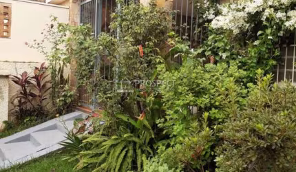 Casa muito bem localizada na Vila Seixas | 2 dormitórios