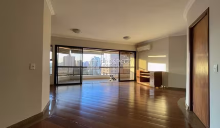 Apartamento no Centro | 3 dormitórios ( 1 suíte) | 2 vagas