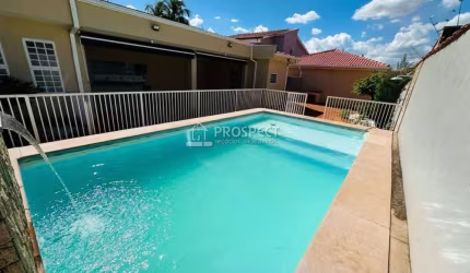 Casa com piscina no Jardim Santa Luzia | 3 suítes | 5 vagas