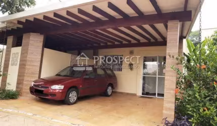 Casa em Condomínio | Frente Parque Curupira | 4 suítes