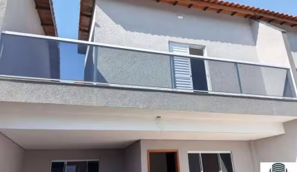 CASA NOVA COM PISCINA, PRÓXIMO Á PRAIA EM ITANHAÉM-SP