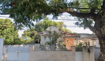 Casa com 2 quartos à venda na Rua Baronesa, Praça Seca, Rio de Janeiro, 217 m2 por R$ 380.000