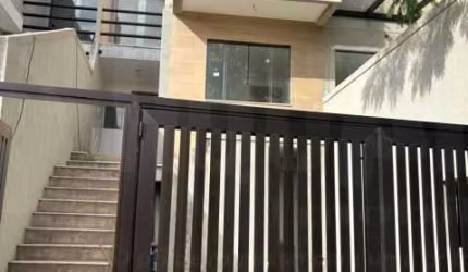 Casa em condomínio fechado com 3 quartos à venda na Rua Aldo Rebello, Pechincha, Rio de Janeiro, 162 m2 por R$ 1.000.000