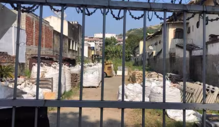 Terreno à venda na Estrada Meringuava, Taquara, Rio de Janeiro, 1076 m2 por R$ 1.199.000