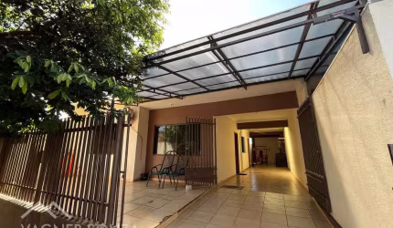 Casa para Venda em Maringá, Jardim Olimpíco, 3 dormitórios, 2 banheiros, 3 vagas