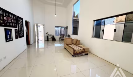 Casa para Locação em Maringá, Parque Residencial Patricia, 3 suítes, 1 banheiro, 5 vagas