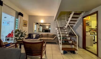 vendo casa duplex no parque 10  em condomínio
