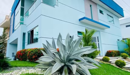 VENDE-SE CASA TRIPLEX NO RESIDENCIAL PASSAREDO