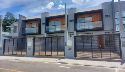 Sobrado Geminado para Venda em Joinville, Jardim Sofia, 3 dormitórios, 2 suítes, 3 banheiros, 2 vagas