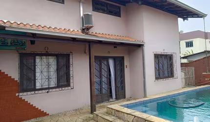 Casa para Venda em Joinville, Jardim Sofia, 6 dormitórios, 1 suíte, 5 banheiros, 6 vagas