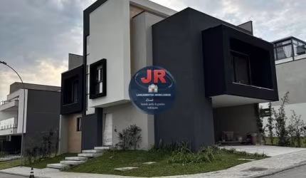 Casa à venda no bairro Santa Cândida - Curitiba/PR