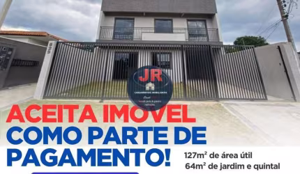 Sobrado de frente para rua na melhor localização no Xaxim