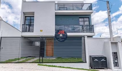 Sobrado triplex com terraço a venda no atuba. Pronto para morar e financia, topa permuta frente pra rua