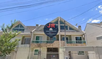 Lindo sobrado no Atuba de frente para rua, com 4 quartos sendo 2 suítes