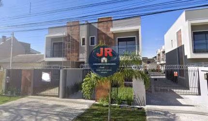 Sobrado novo de frente para rua, com 3 quartos sendo uma suíte