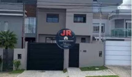 Sobrado Alto Padrão no Portão com três quartos sendo uma suíte