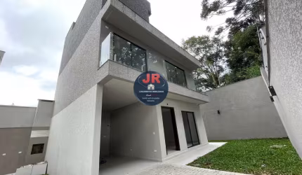 Sobrado à venda no bairro Boa Vista - Curitiba/PR