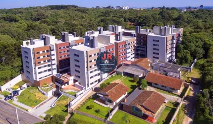 Apartamento em condomínio clube, com 3 quartos e 2 vagas, ao lado do Barigui