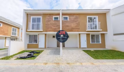 Sobrado em condomínio, 3 quartos sendo uma suíte e 3 vagas!