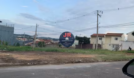 Terreno de meio a venda em Pinhais