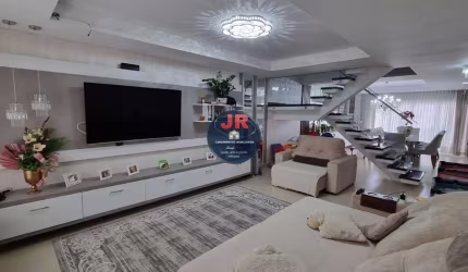 Lindo imóvel em condomínio, 4 quartos sendo 2 suítes, conforto e elegância