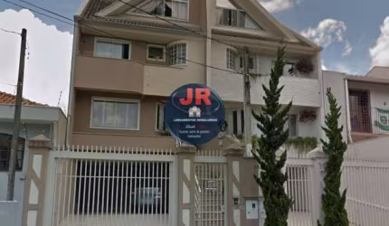 Sobrado Alto Padrão, com 5 quartos sendo uma suíte, muito bem localizado no Pilarzinho