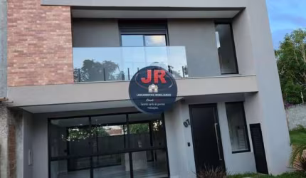 Casa  alto padrão em Condomínio próximo ao parque Tanguá a venda em Curitiba