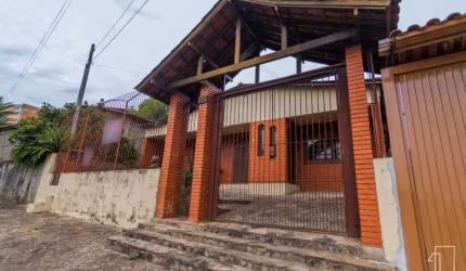 Casa com 2 quartos à venda na Rio São Francisco, 133, Arroio da Manteiga, São Leopoldo por R$ 680.000