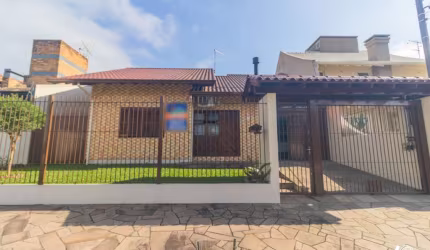 Casa com 3 quartos à venda na Rua Bento Tavares da Silva, 62, Cristo Rei, São Leopoldo por R$ 750.000
