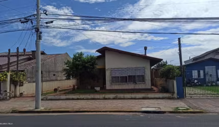 Casa com 3 quartos à venda na Avenida Celina Chaves Kroeff, 335, Novo Esteio, Esteio por R$ 640.000
