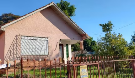 Casa com 2 quartos à venda na Parobé, 89, Centro, Esteio por R$ 1.490.000