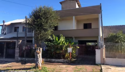Casa com 3 quartos à venda na Avenida Rio Branco, 229, Parque Amador, Esteio por R$ 700.000