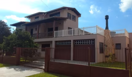 Casa com 3 quartos à venda na Rua Papa Paulo VI, 257, Novo Esteio, Esteio por R$ 742.000