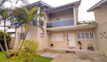 Casa com 4 quartos à venda na Rua Bagé, 556, Dihel, Sapucaia do Sul por R$ 795.000