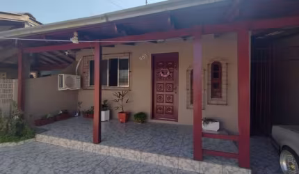 Casa com 2 quartos à venda na Rua Waldemar da Rosa, 582, Lomba da Palmeira, Sapucaia do Sul por R$ 280.000